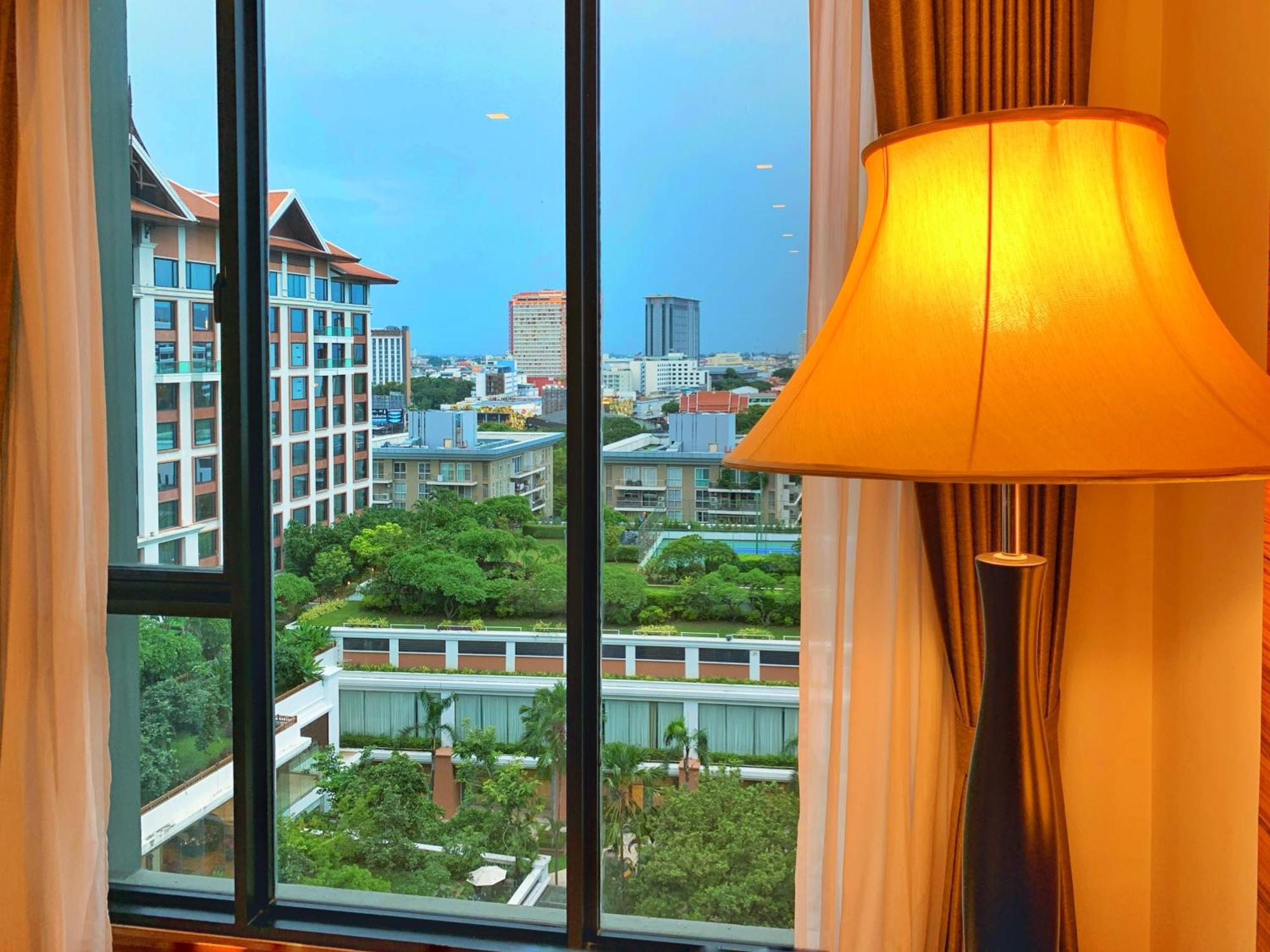 The Astra Cozy Living Suite 치앙마이 외부 사진